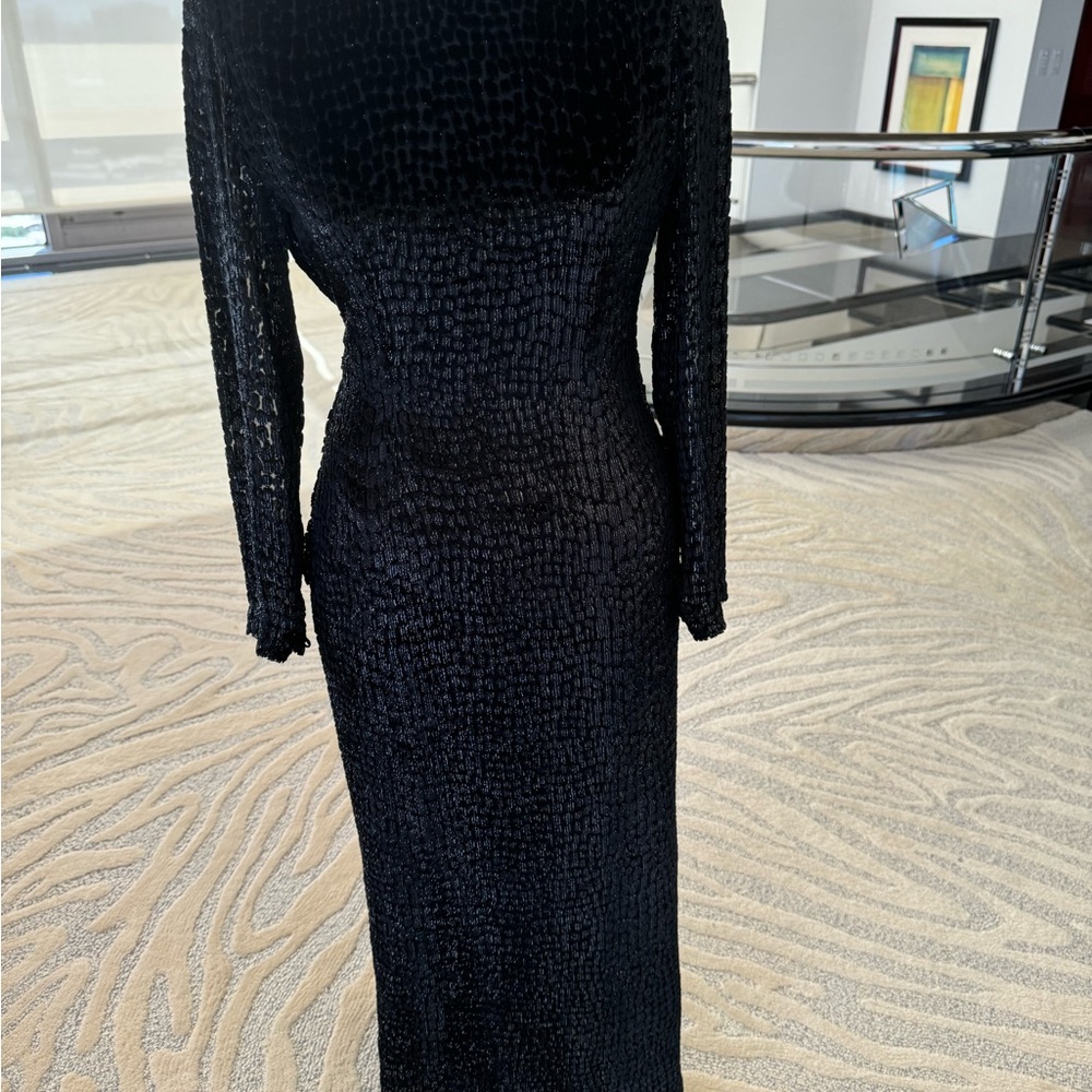 Vintage Black Velvet Textured Evening Dress with rhinestone details - Picture 4 of 10